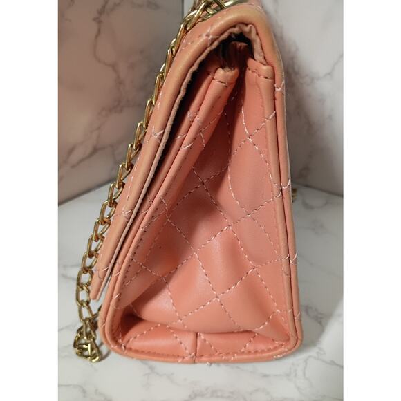 GLORIA VANDERBILT Coral Quilted Crossbody Bag - Picture 4 of 6